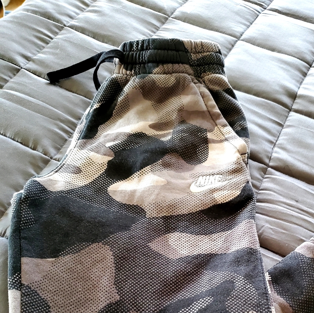 Nike Boys lined sweatpants